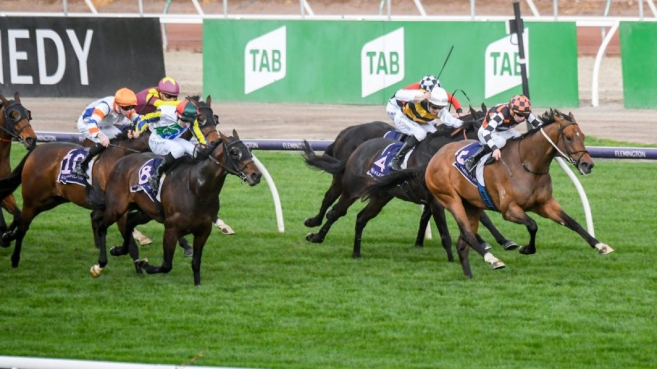 Australian Sprinters Recover In Jubilee As Artorius Nears ... Image 1