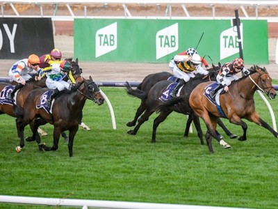 Australian Sprinters Recover In Jubilee As Artorius Nears ... Image 1