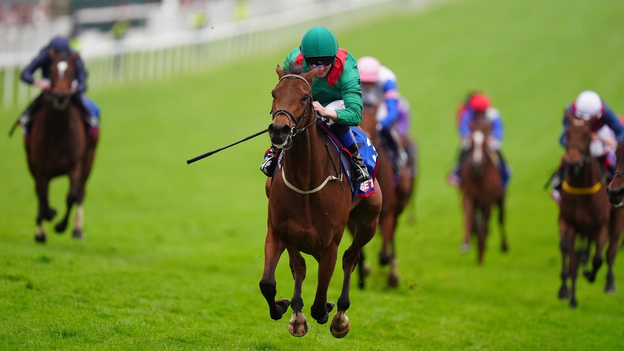 Oaks Heroine Ezeliya Leads Cartier Horse of the Year Race ... Image 1