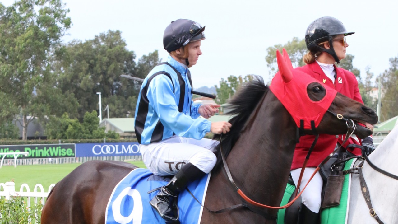 Asfoora Set For Blinkers Debut At Ascot Image 1